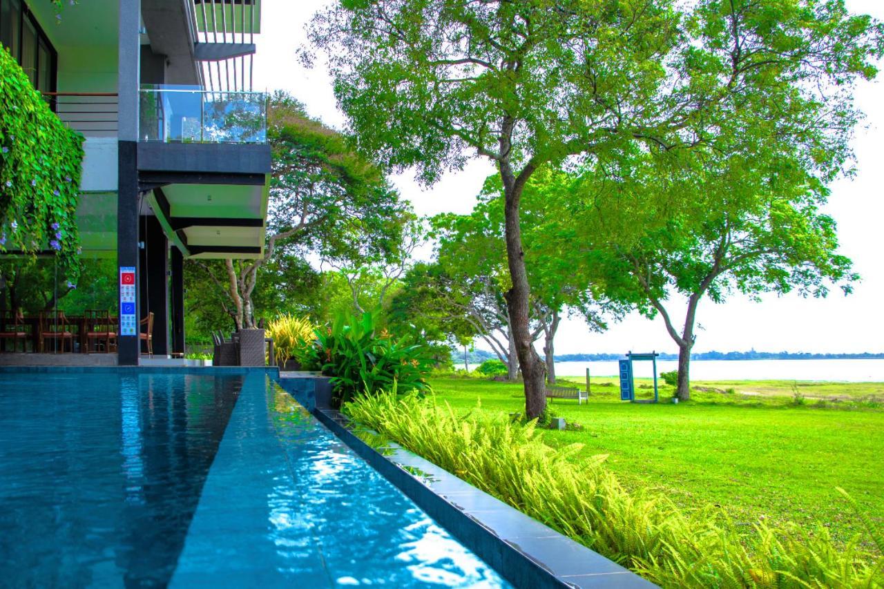 The Lake Forest Hotel Anuradhapura Exterior photo