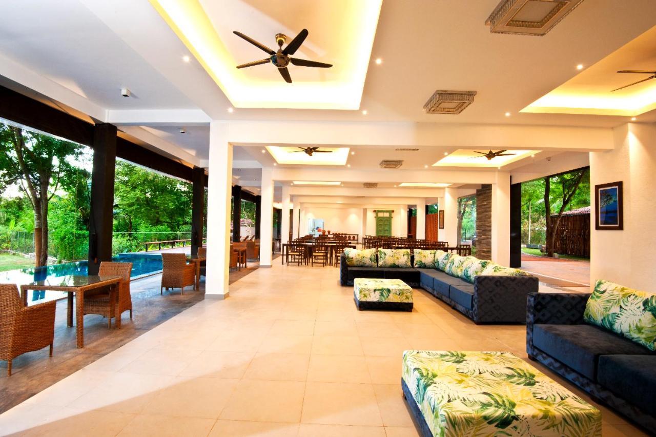The Lake Forest Hotel Anuradhapura Exterior photo