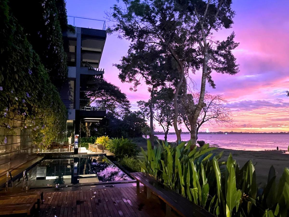 The Lake Forest Hotel Anuradhapura Exterior photo